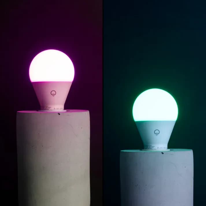 EVERYDAY-A19-SMART-LIGHT-(LFXEA19800RGBCW)-1.webp